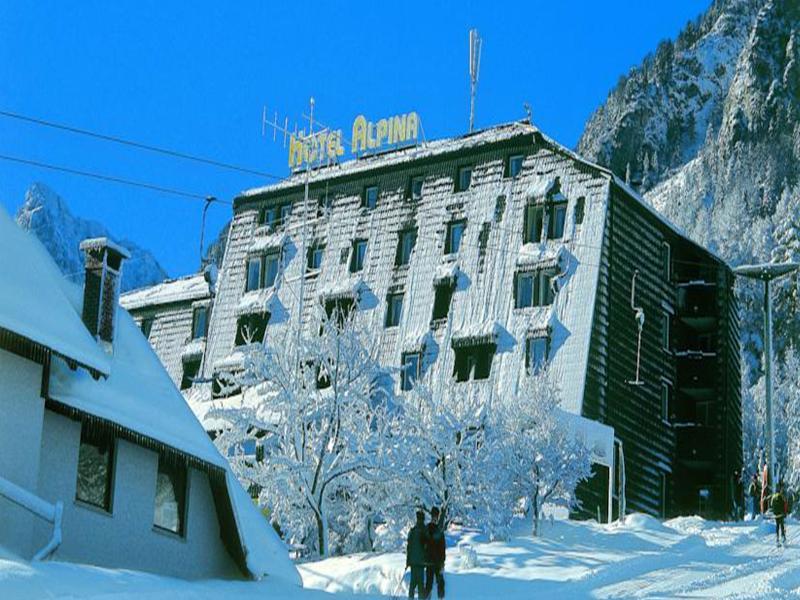 Hotel Alpina Кранска гора Екстериор снимка