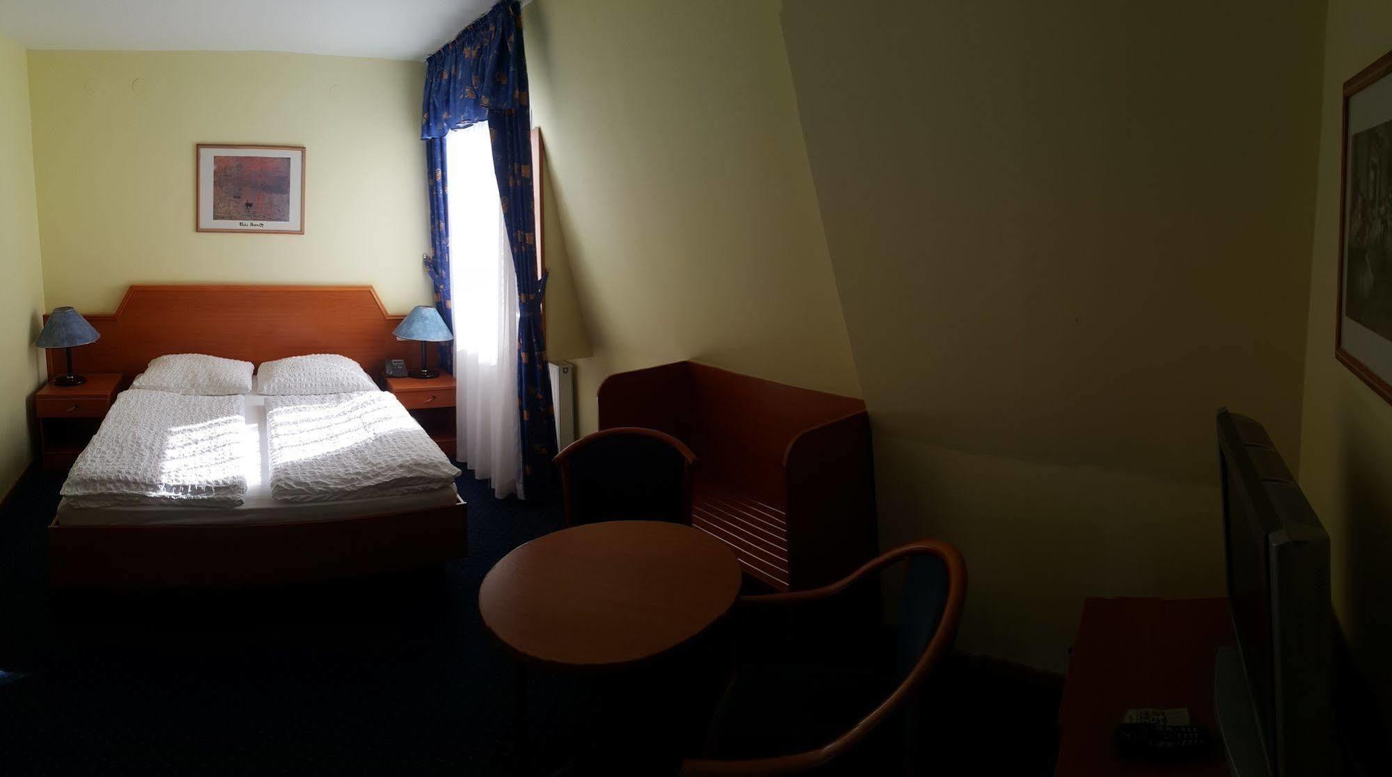 Hotel Alpina Кранска гора Екстериор снимка